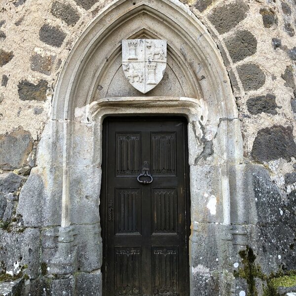 Restauration porte coté Nord Château Auzers AVANT /APRES